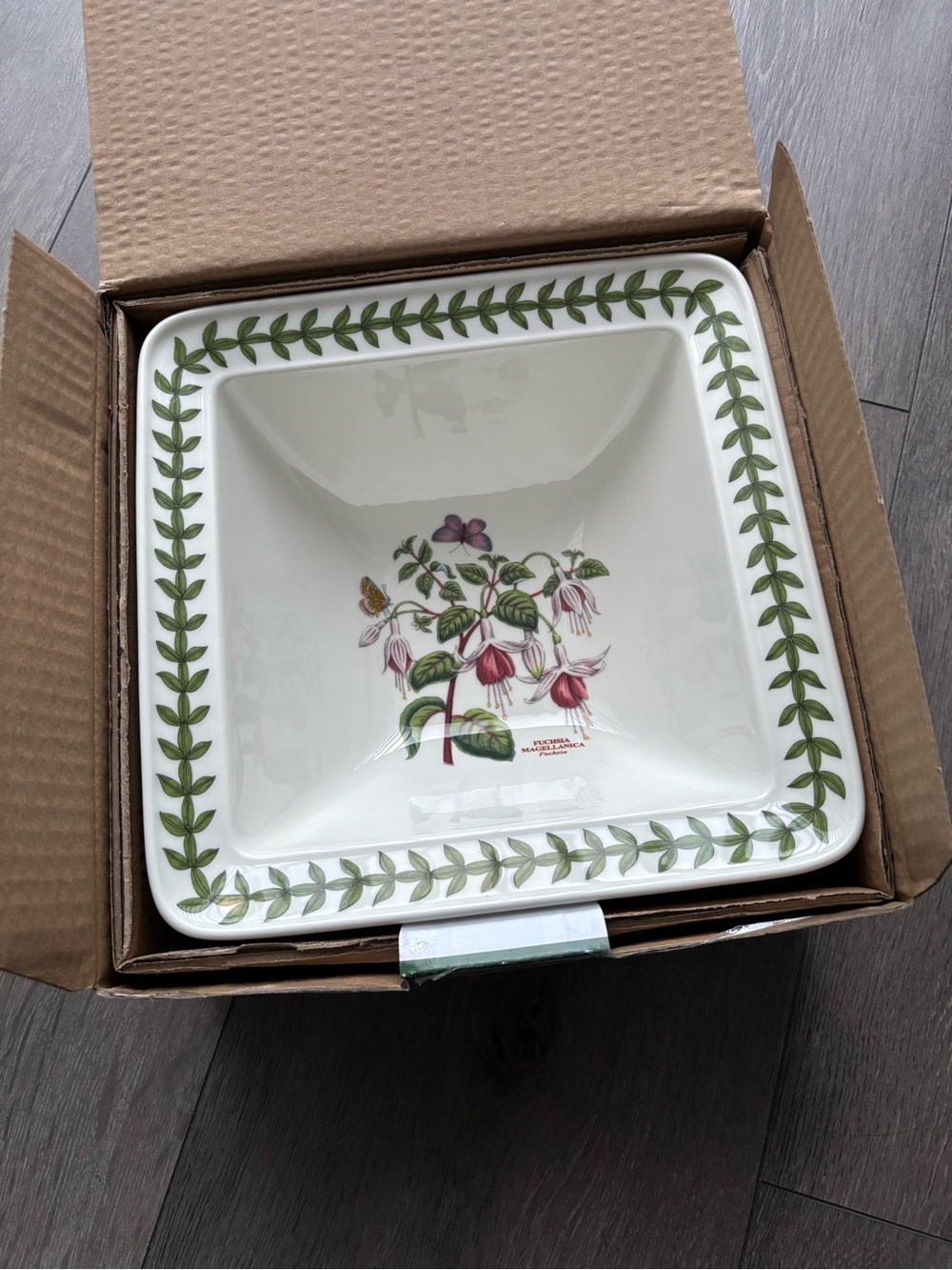Portmeirion Square Serving Bowl with Green Leaf Border and Pink Floral Center